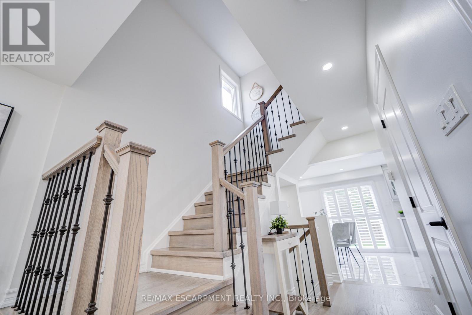267 FITZGERALD CRESCENT - 16