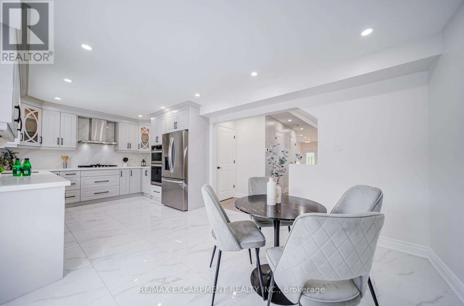 267 FITZGERALD CRESCENT - 19
