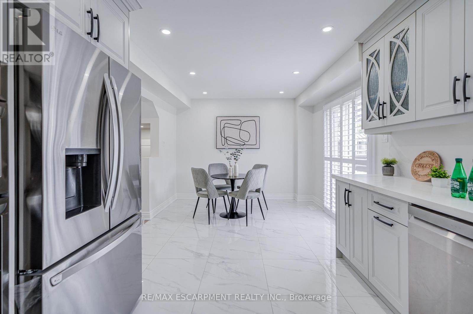 267 FITZGERALD CRESCENT - 25