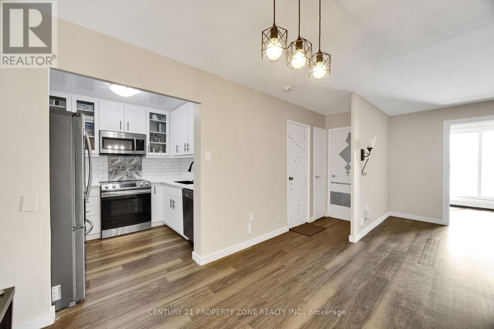 #907 573 MORNINGTON AVENUE - 11