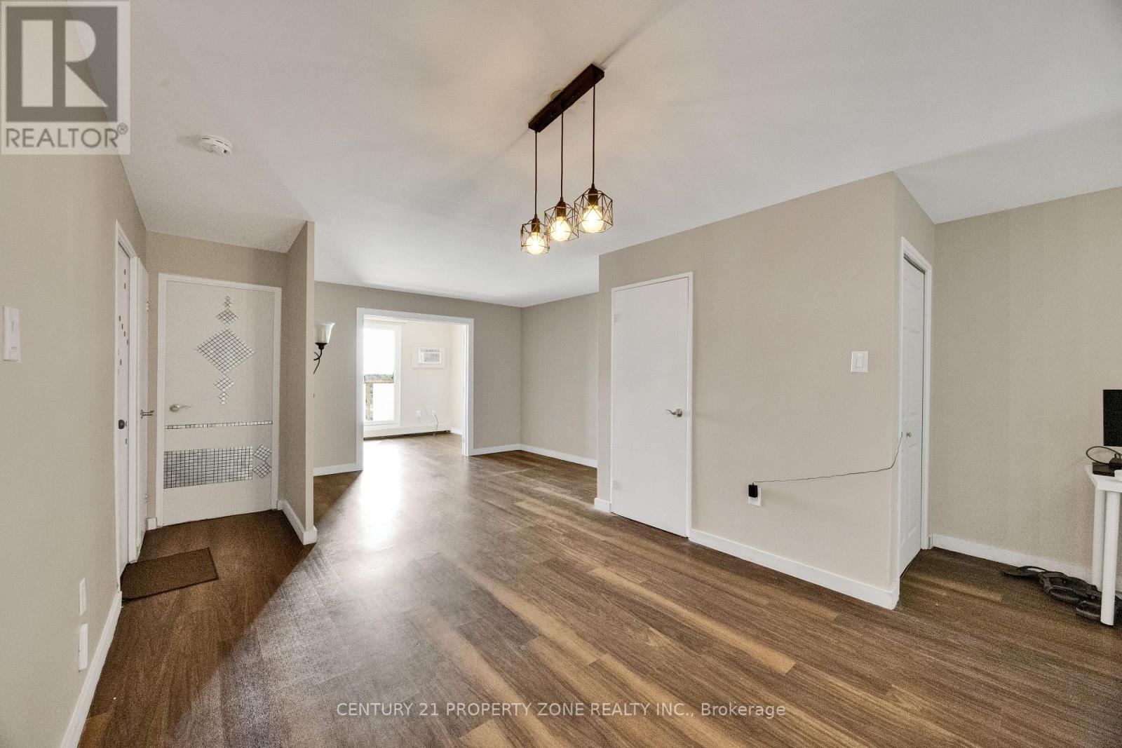 #907 573 MORNINGTON AVENUE - 16