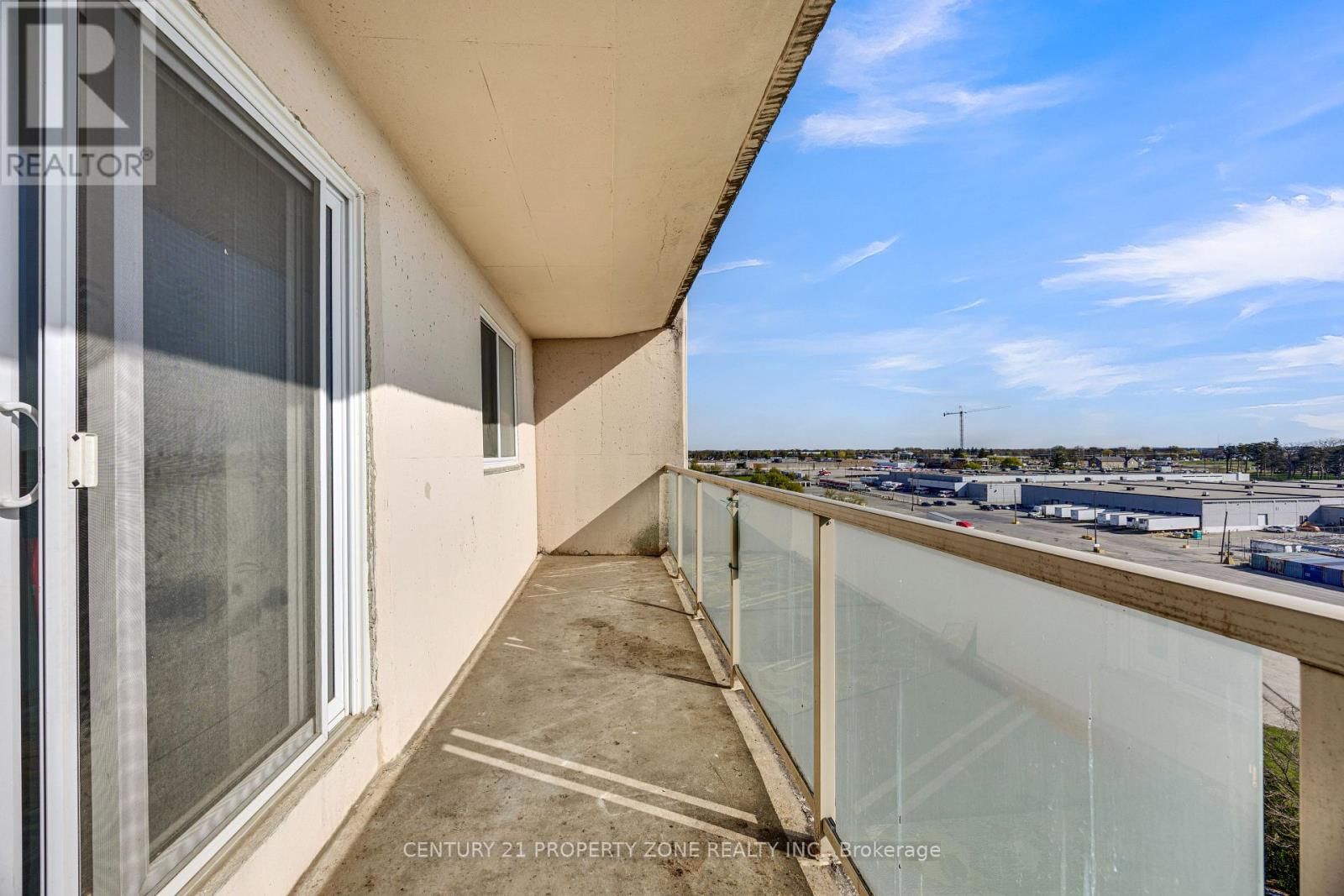 #907 573 MORNINGTON AVENUE - 30