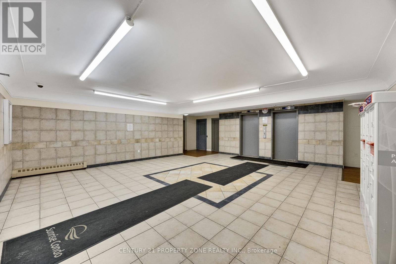 #907 573 MORNINGTON AVENUE - 4