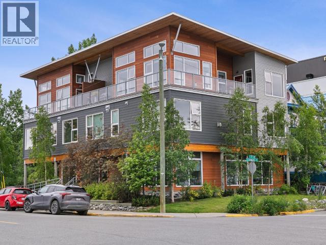 202-301 HAWKINS STREET - 1
