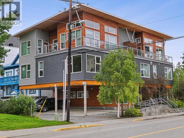 202-301 HAWKINS STREET - 2