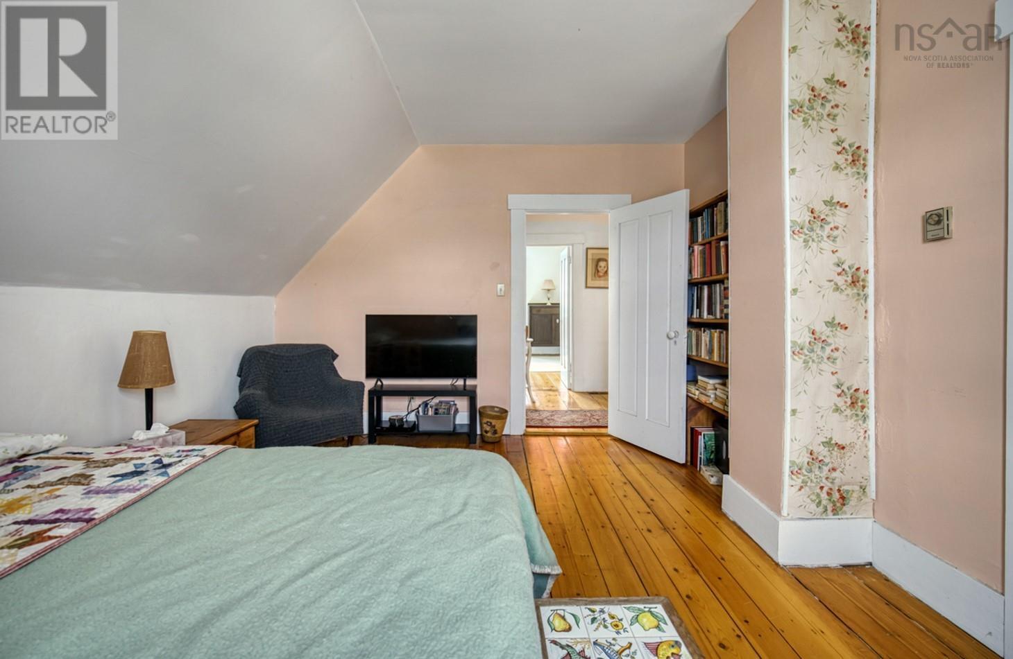 4-bedroom home for sale at 1036 Oakland Road, 1031 Oakland Road, Oakland ON · photo 45 of 50
