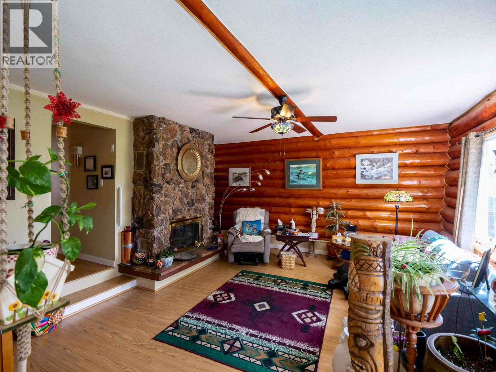 1929 BEACH CRESCENT - 10