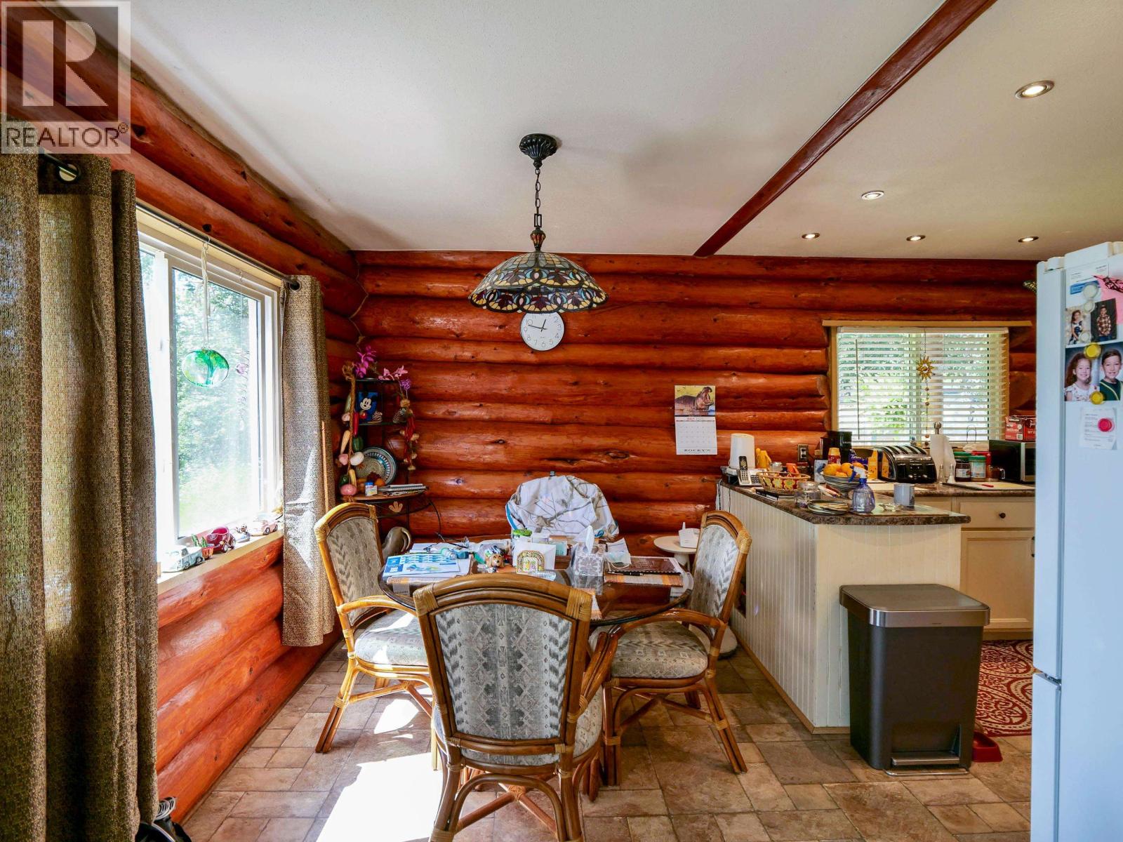 1929 BEACH CRESCENT - 9