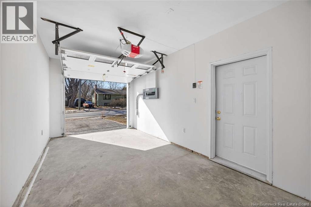24 Murray Avenue - 32