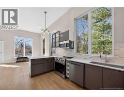 24 Murray Avenue, Fredericton, NB E3A3Y5 Photo 8