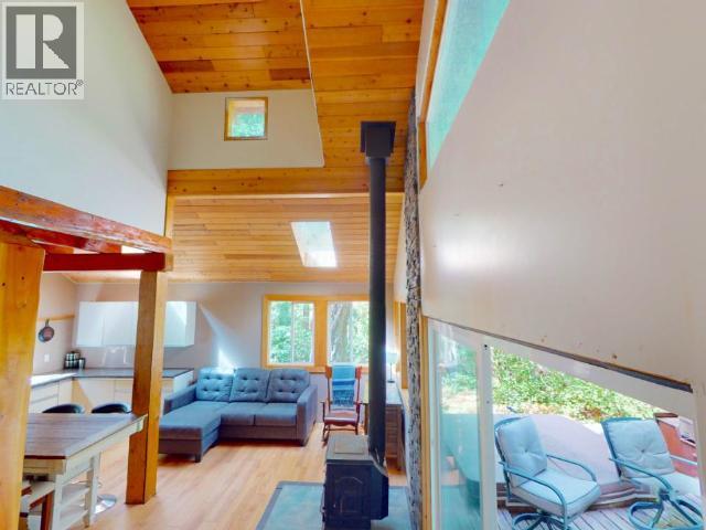 1643 VANCOUVER BLVD - 15