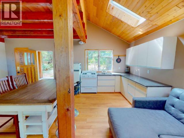 1643 VANCOUVER BLVD - 3