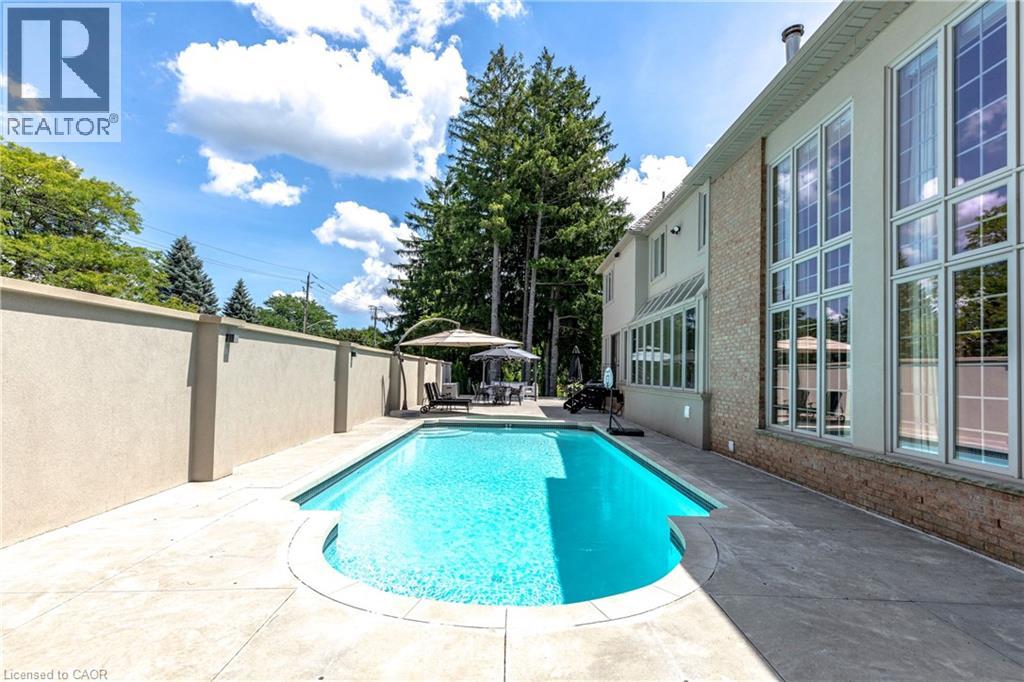 15 PEPPERTREE Crescent - Image 45