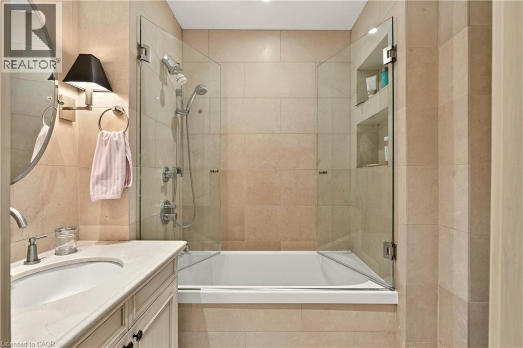 15 PEPPERTREE Crescent - Image 32