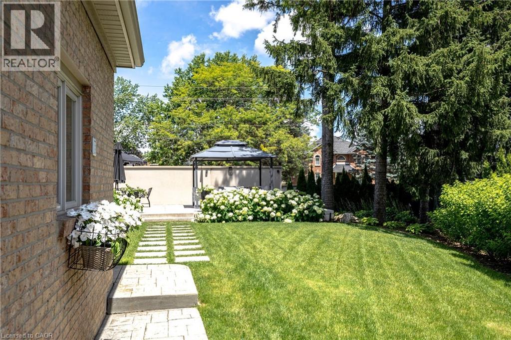 15 PEPPERTREE Crescent - 50