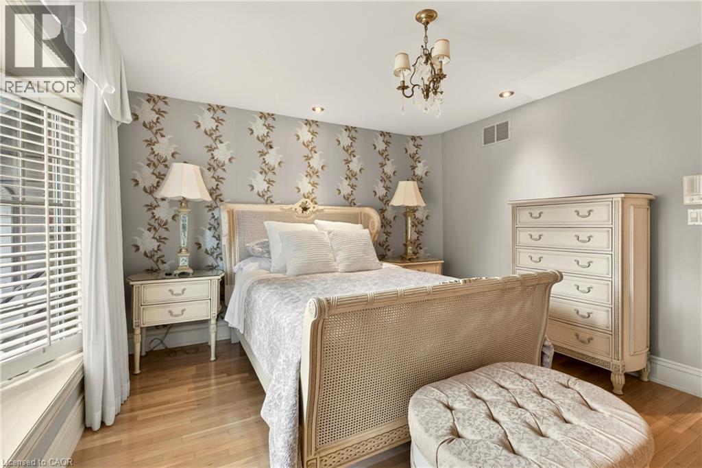 15 PEPPERTREE Crescent - Image 33