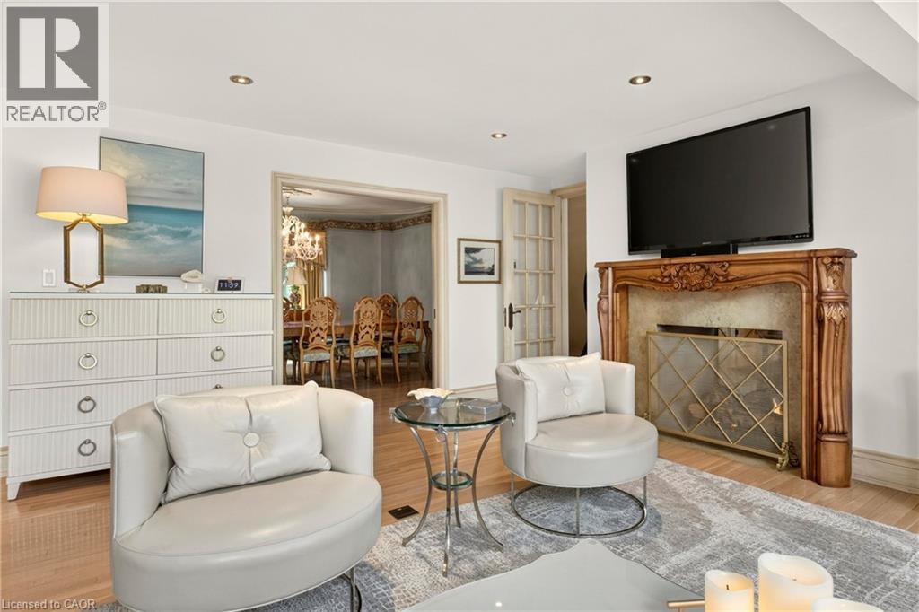 15 PEPPERTREE Crescent - Image 21