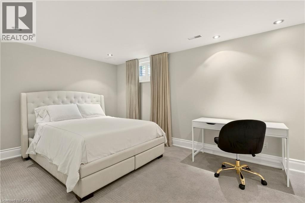 15 PEPPERTREE Crescent - Image 41