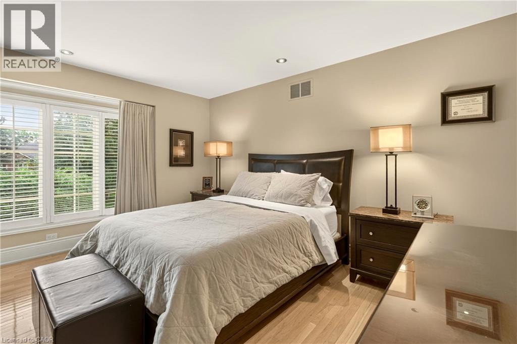 15 PEPPERTREE Crescent - Image 34