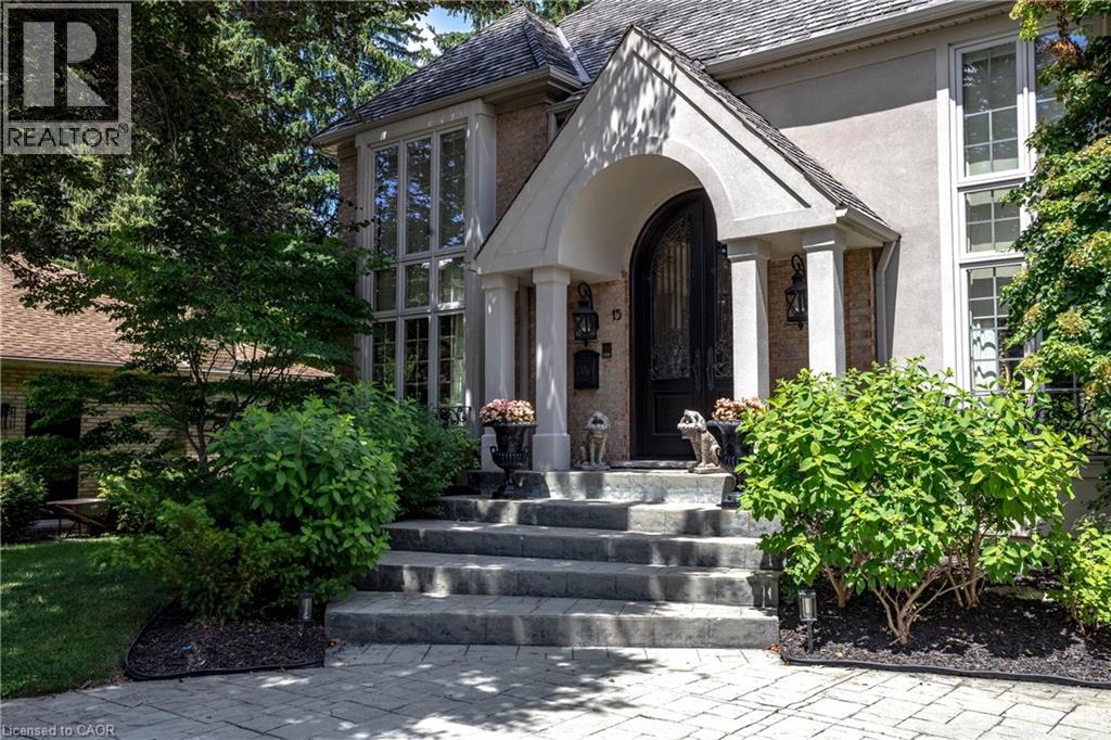 15 PEPPERTREE Crescent - Image 3