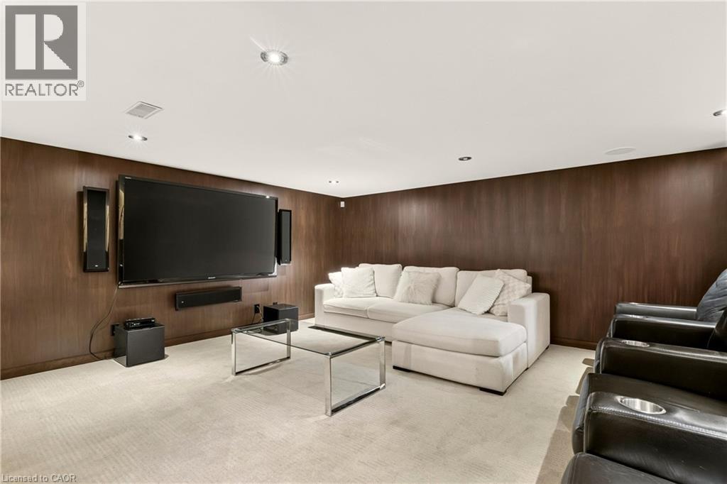 15 PEPPERTREE Crescent - Image 35