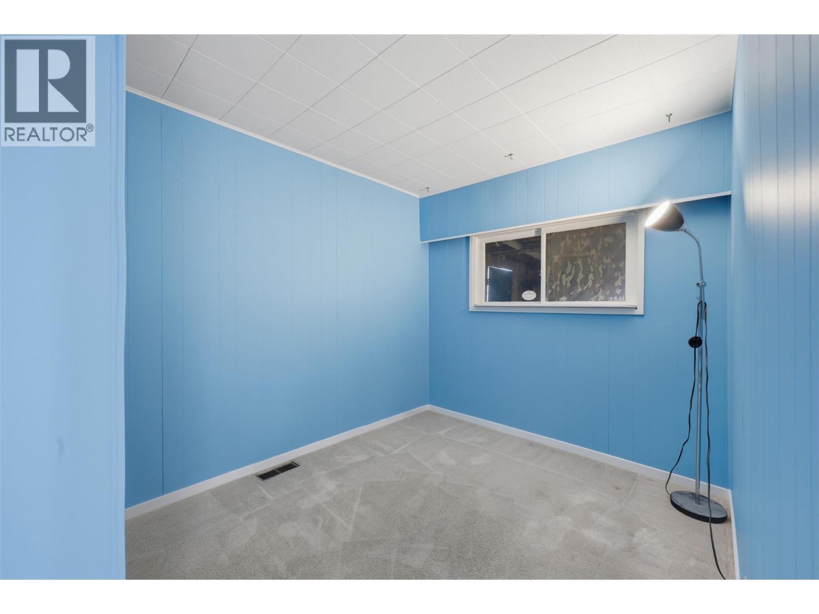 3987 Yellowhead Highway - 17