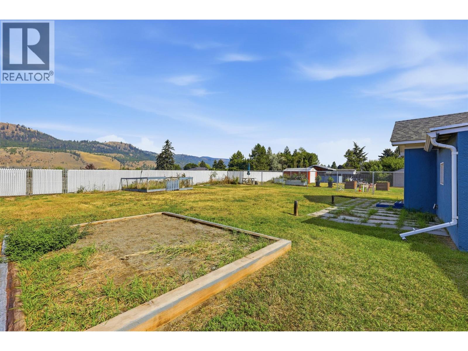 3987 Yellowhead Highway - Image 35