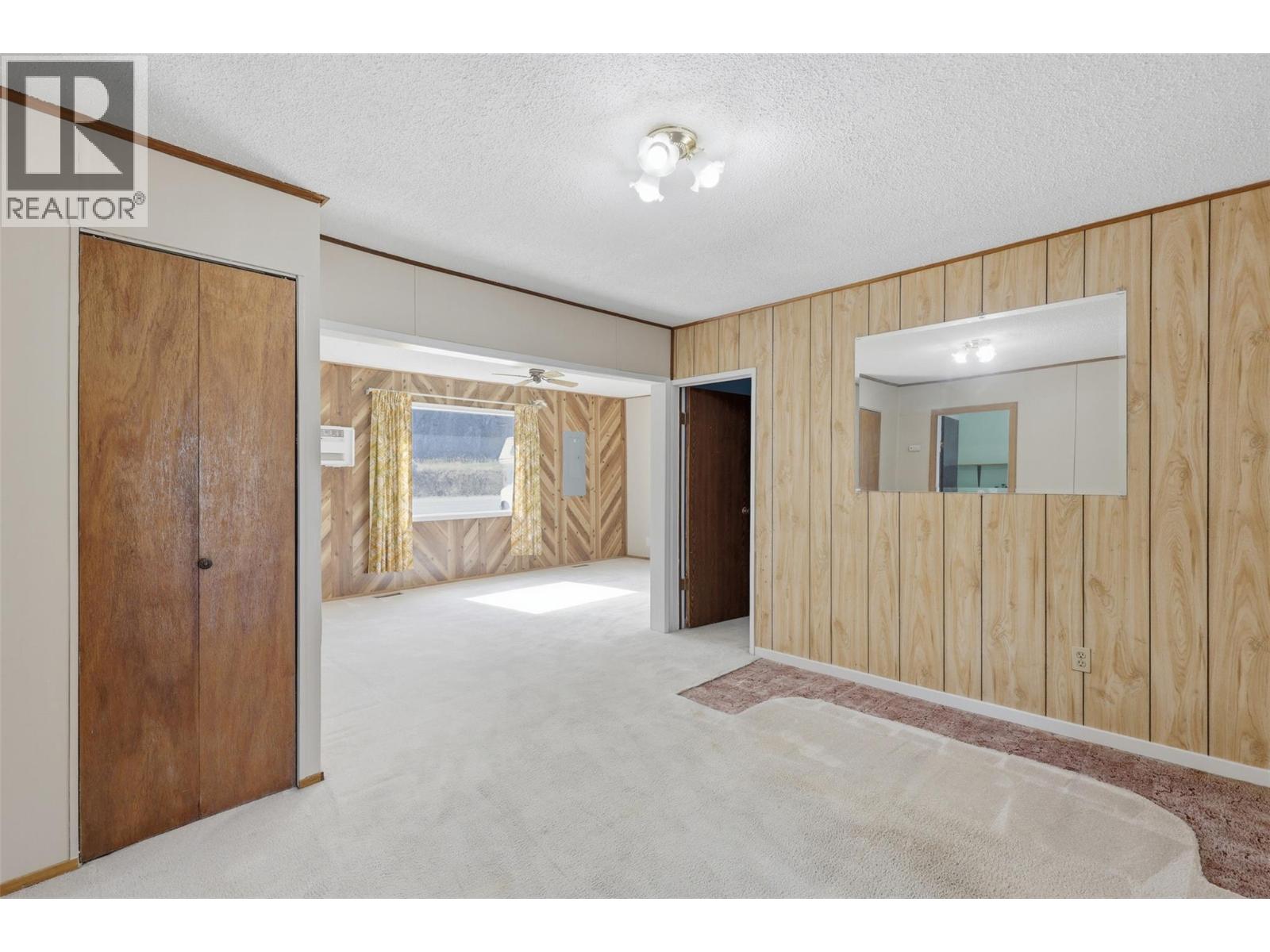 3987 Yellowhead Highway - 10