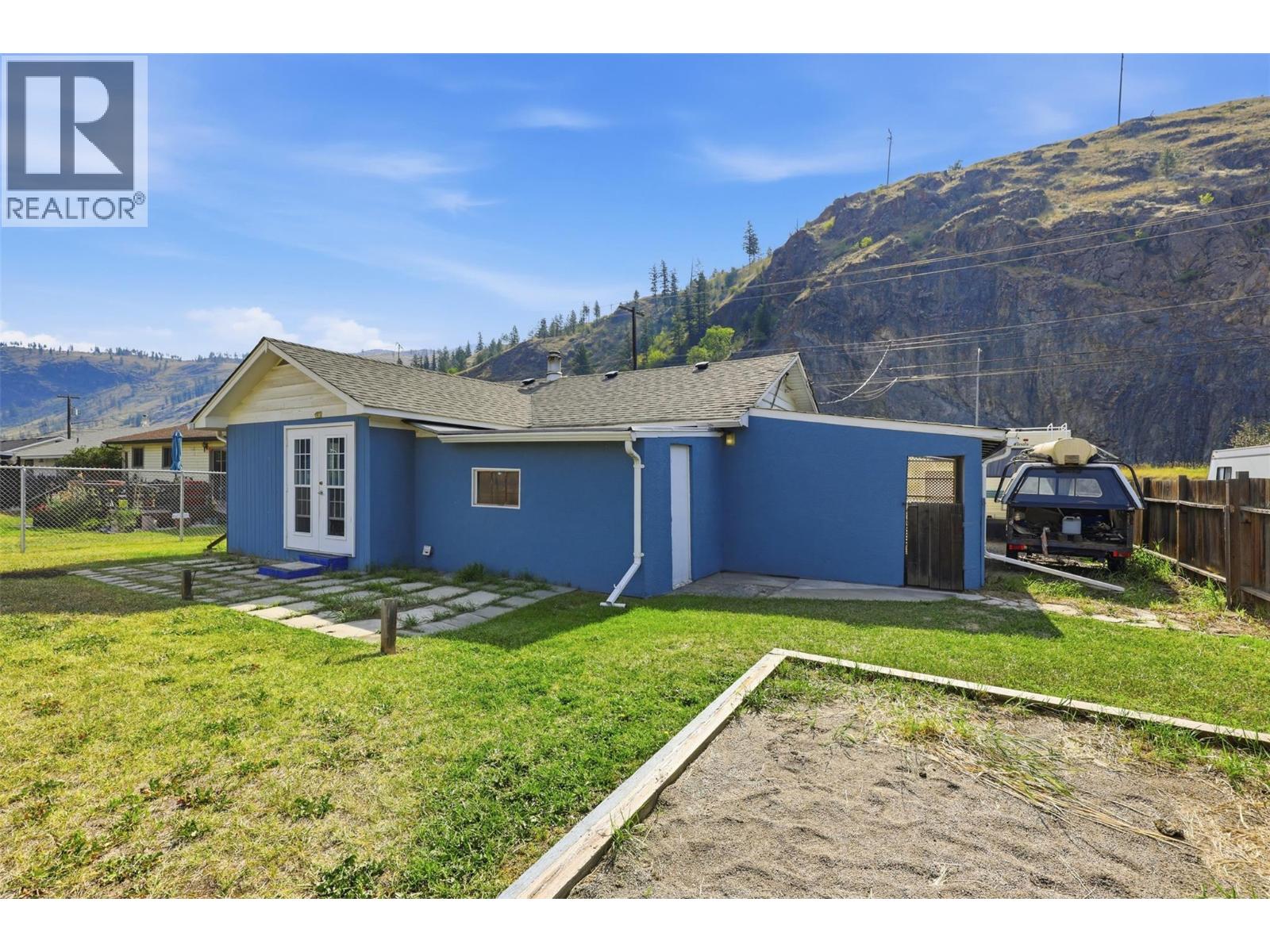 3987 Yellowhead Highway - 30