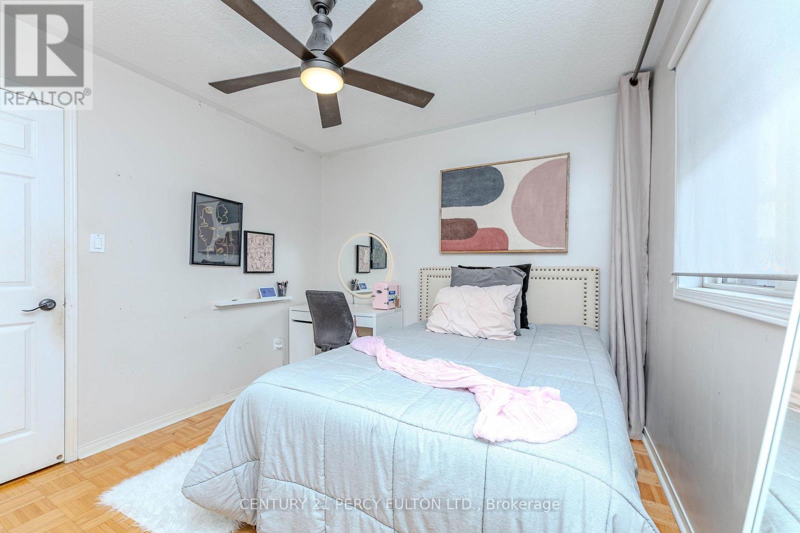 137 BLUE WILLOW DRIVE - 32