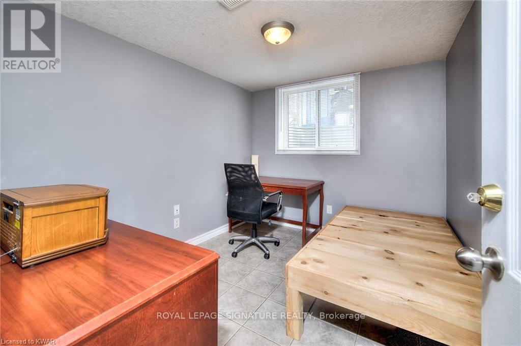 B - 29 MARSHALL STREET, Waterloo — photo 15