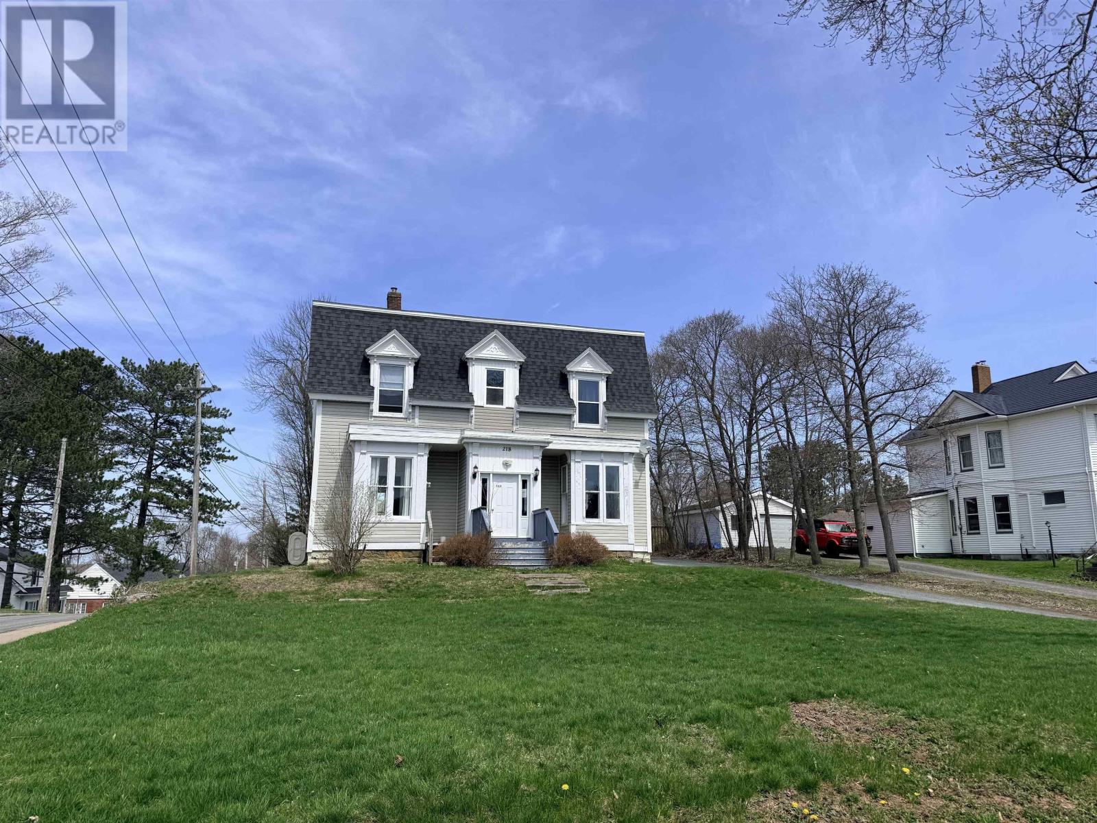 218 Fraser Street - 1