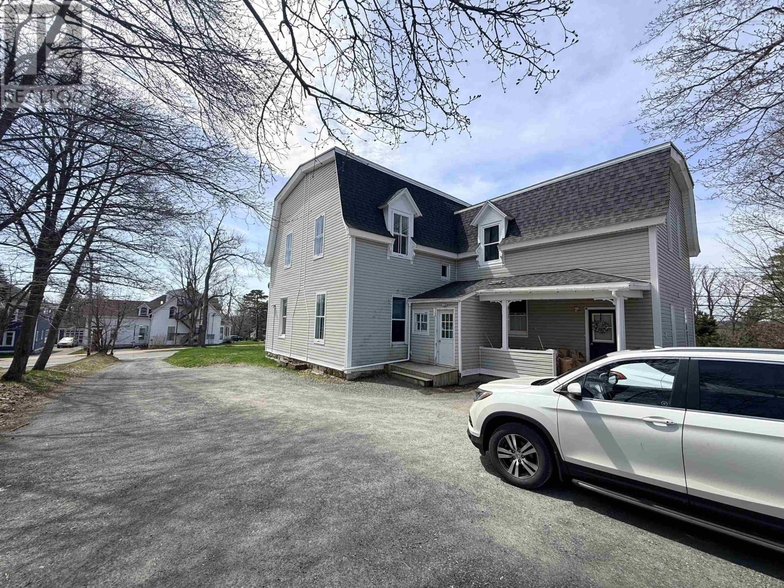 218 Fraser Street - 8