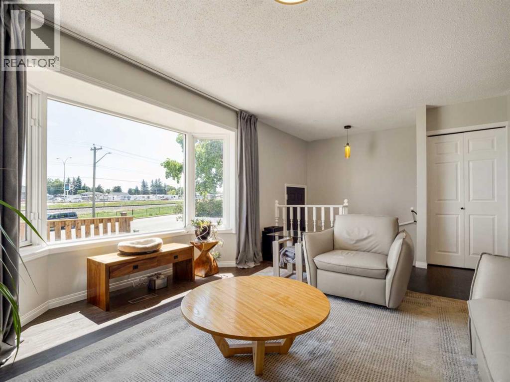 2128 18 Avenue - 3