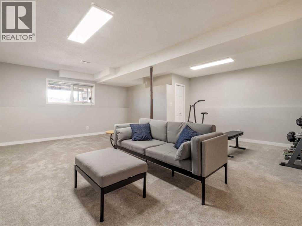 2128 18 Avenue - 26