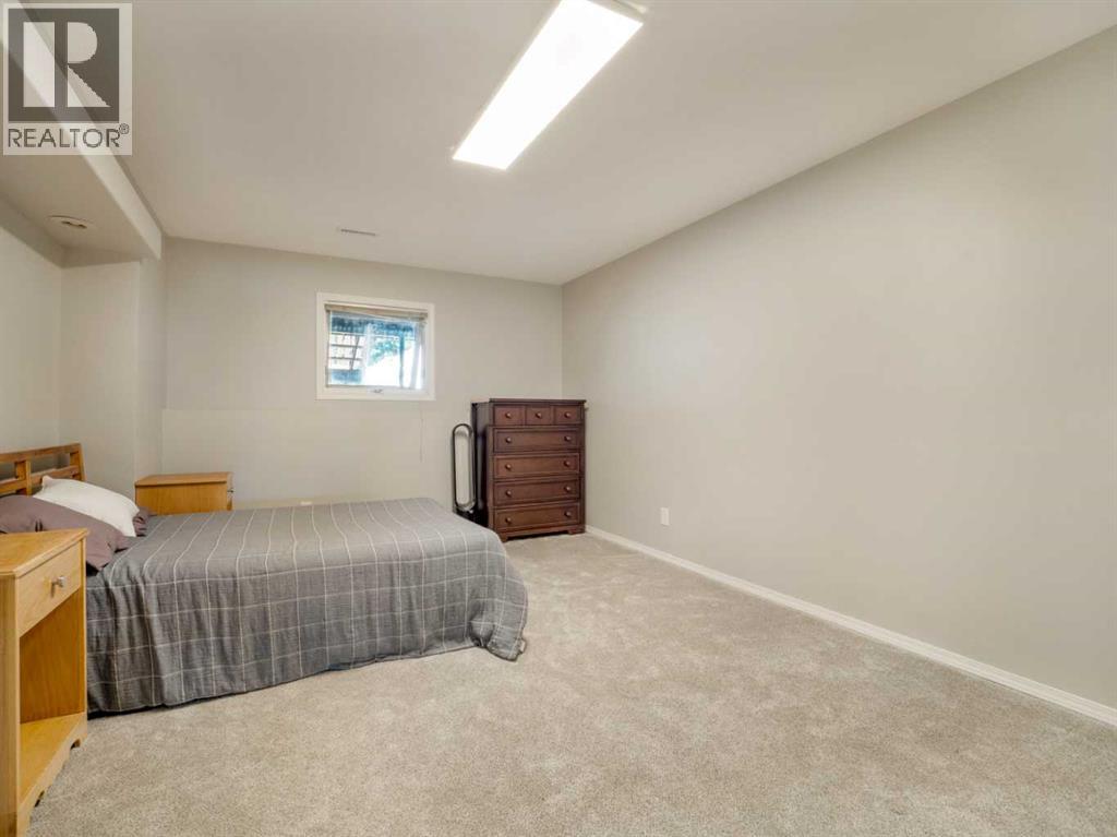 2128 18 Avenue - 33
