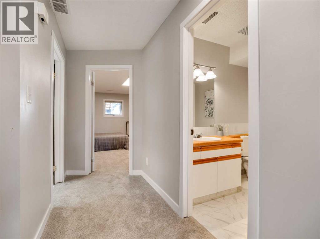 2128 18 Avenue - 30