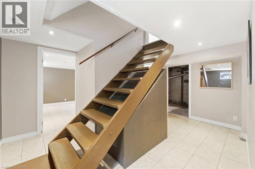 61 GLENMOUNT Avenue - 22