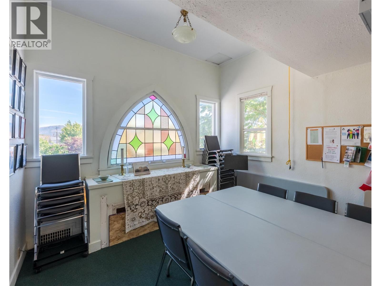  511 Church Avenue, Oliver