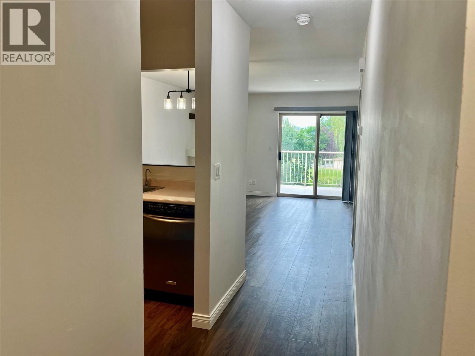 #304 1607 43 Avenue Lot# SL 10 - 8