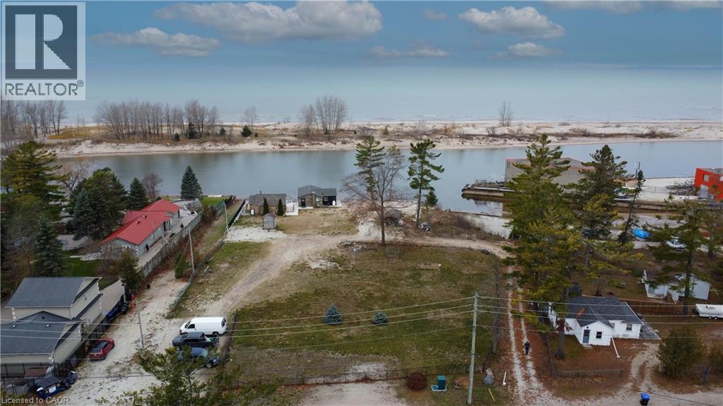 6 BROWNS Lane, Wasaga Beach — photo 3
