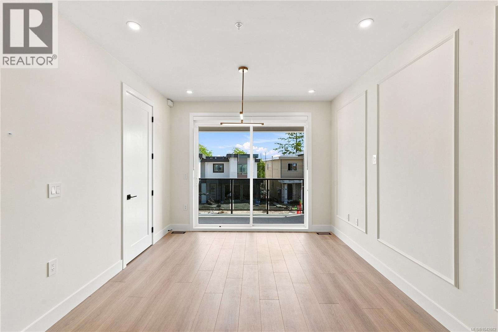 2124 Kingbird Dr - 7