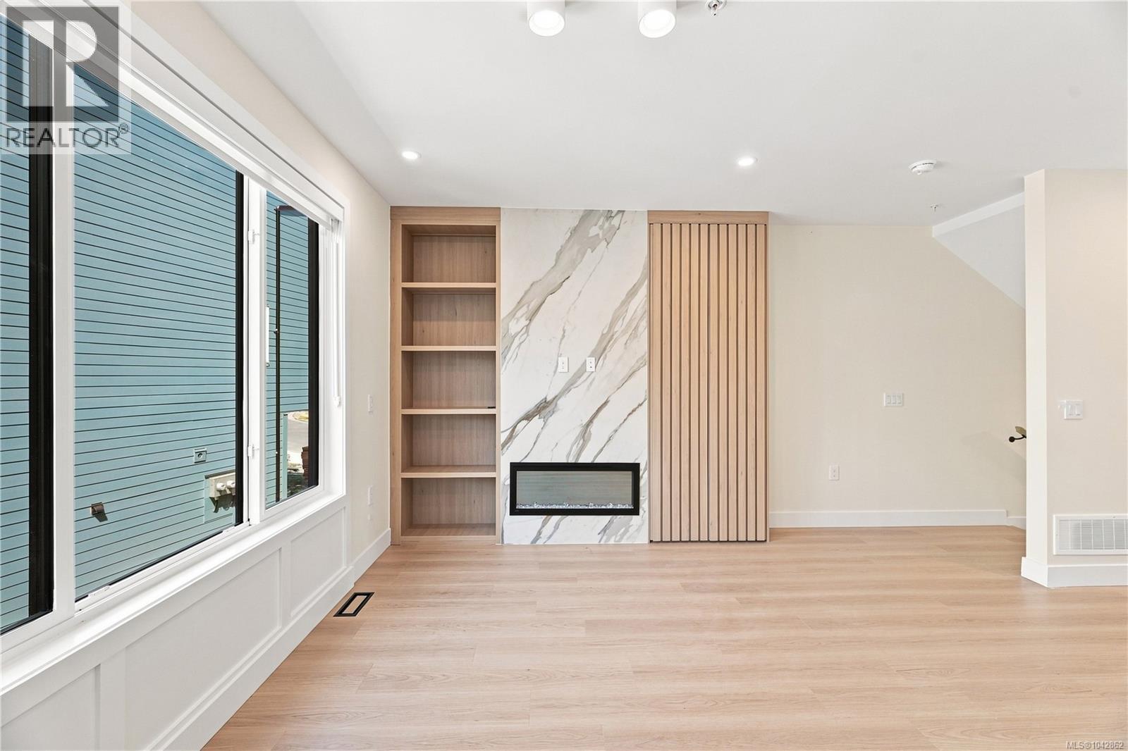 2124 Kingbird Dr - 9