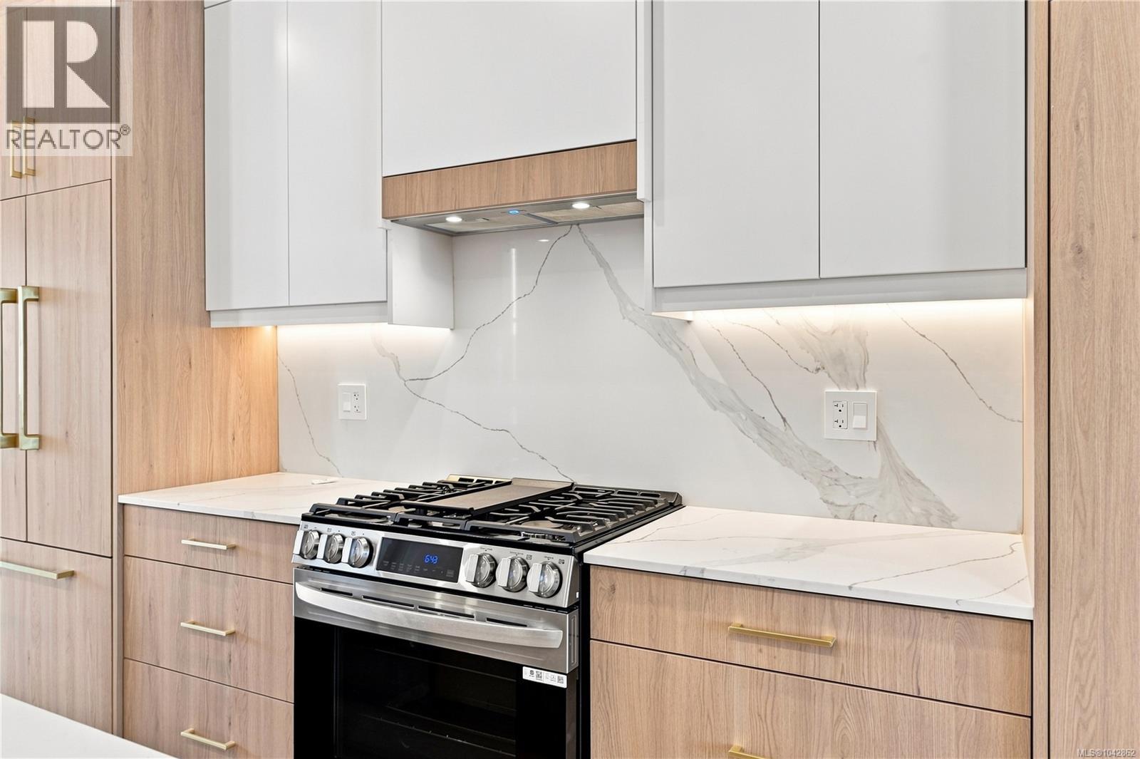 2124 Kingbird Dr - 16