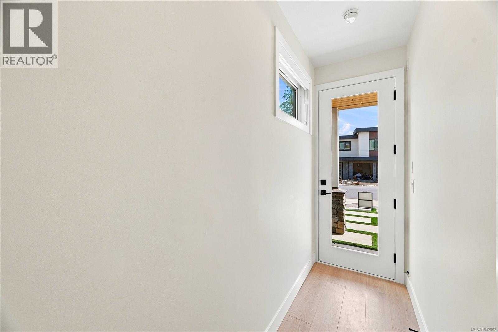 2124 Kingbird Dr - 5