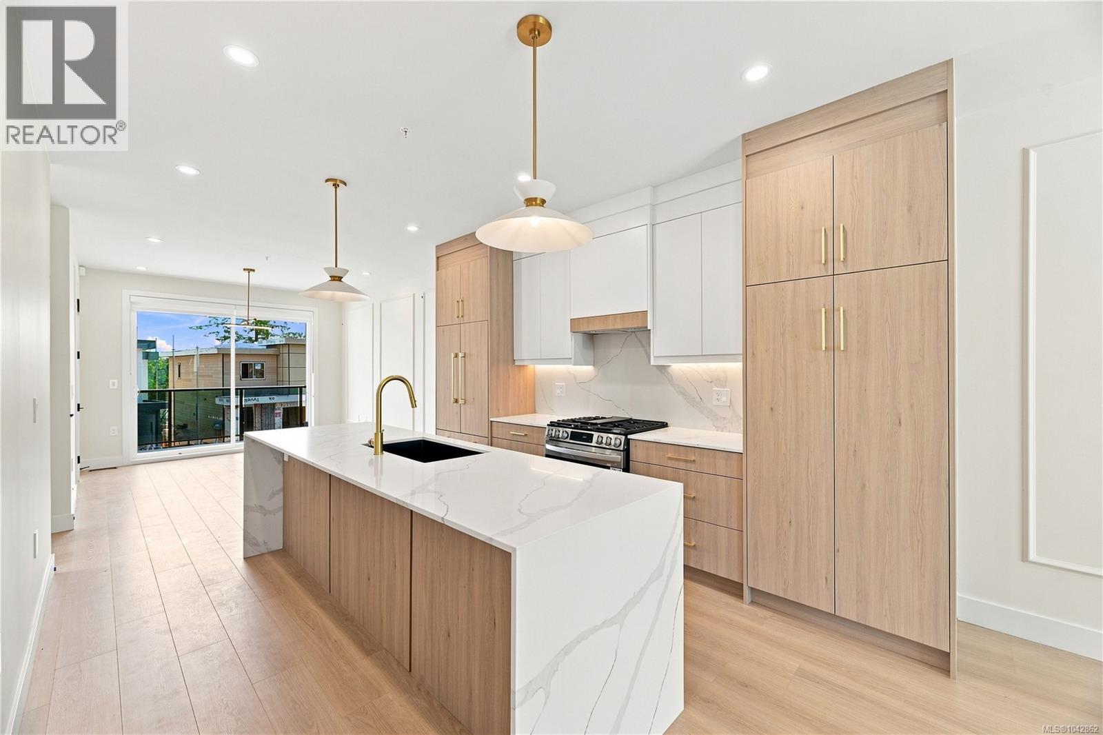 2124 Kingbird Dr - 13