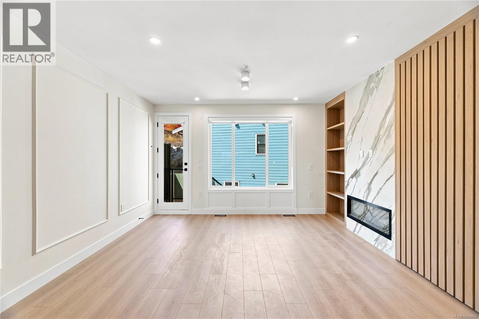 2124 Kingbird Dr - 8
