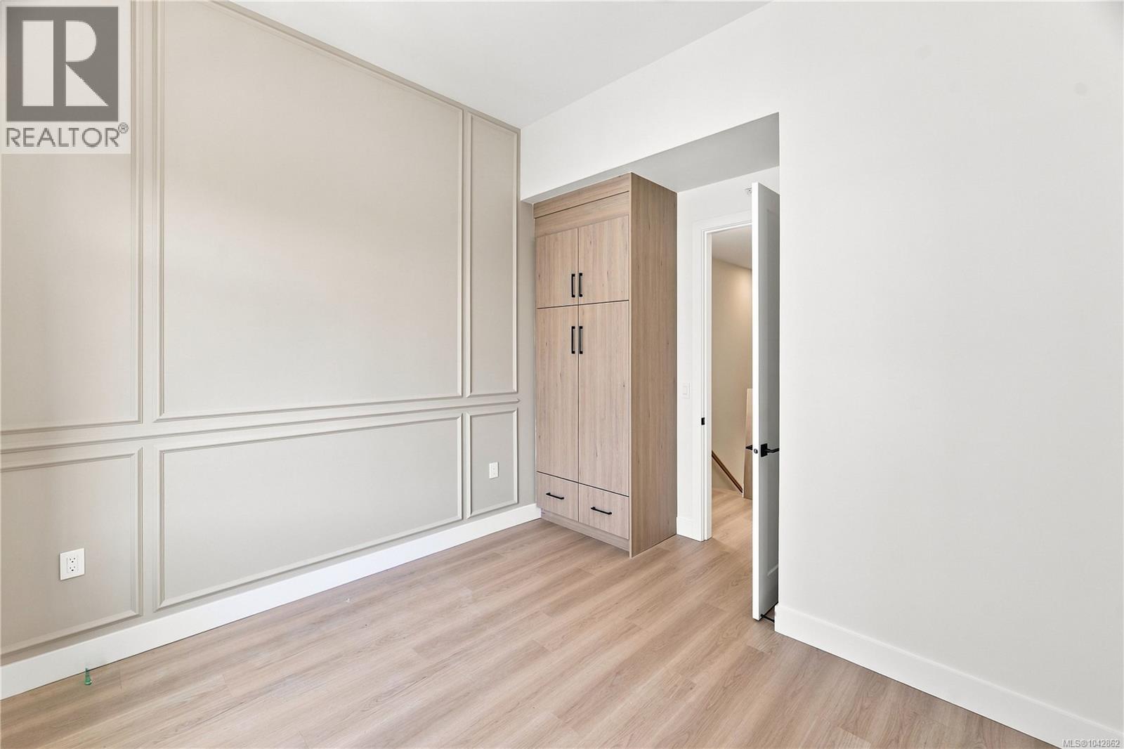 2124 Kingbird Dr - 23