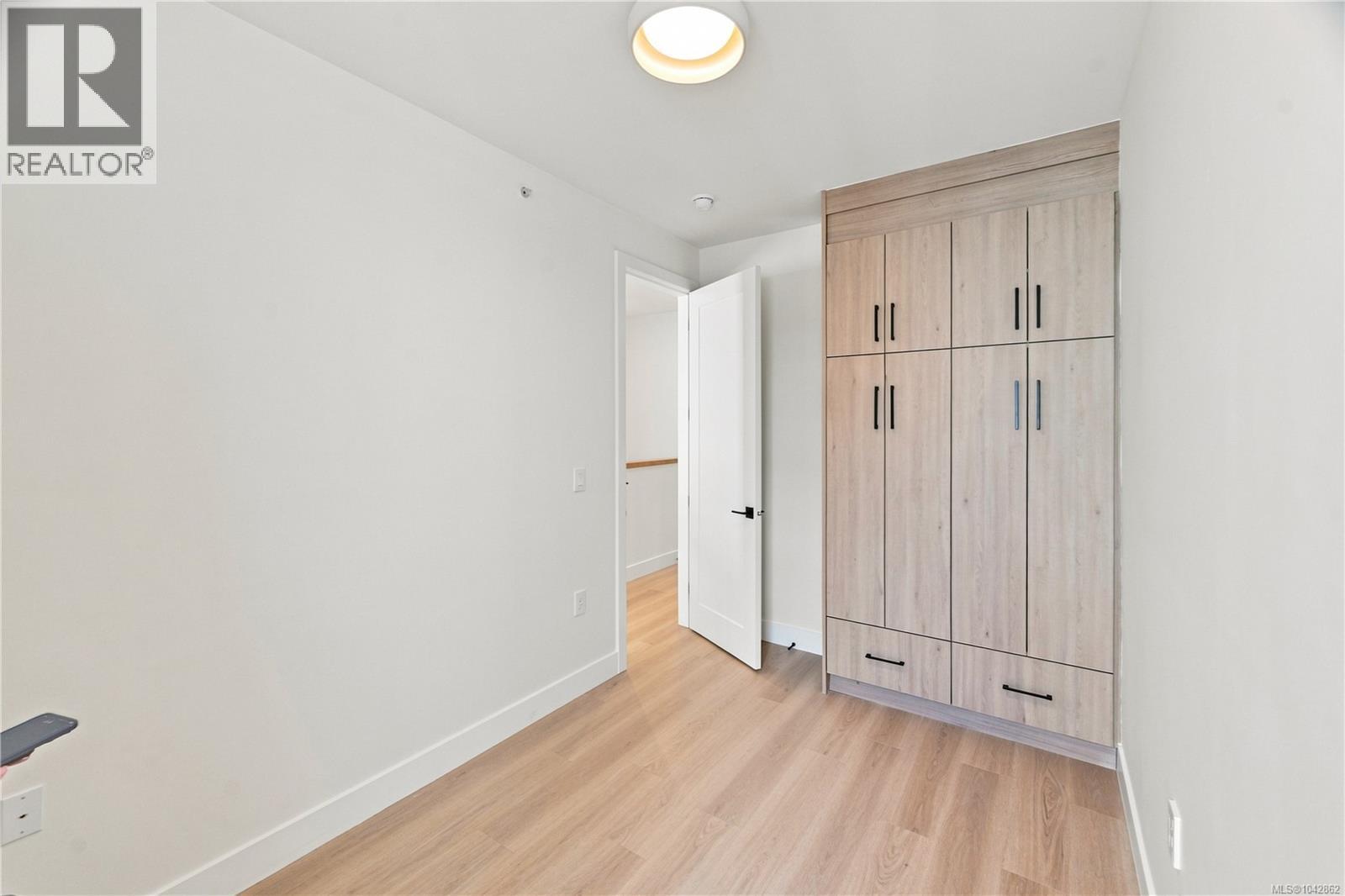 2124 Kingbird Dr - 25