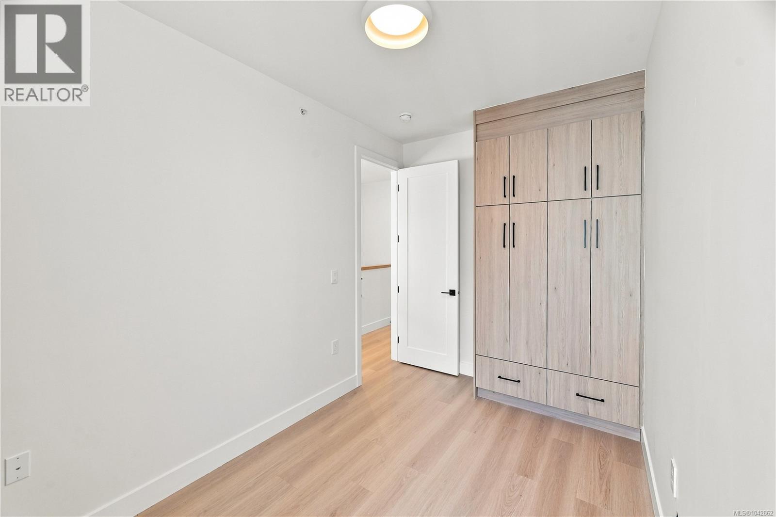 2124 Kingbird Dr - 26